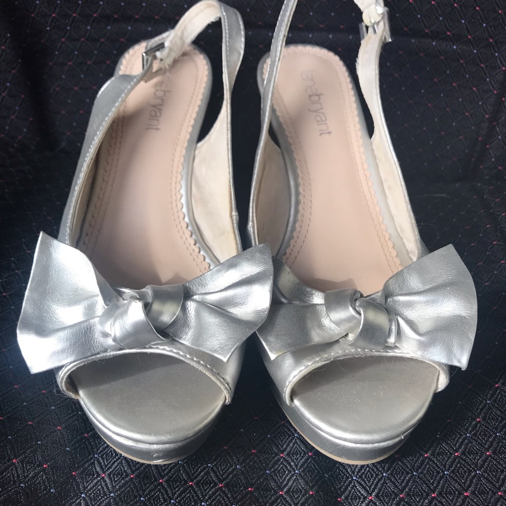 Silver bow wedge sandals